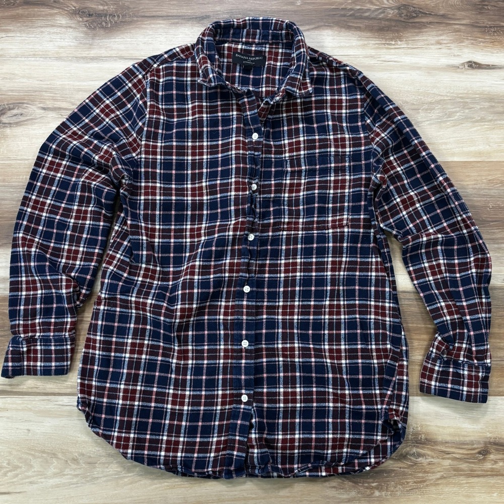 Banana Republic Flannel Shirt Size M Plaid Cotton Boyfriend Fit Navy Burgundy